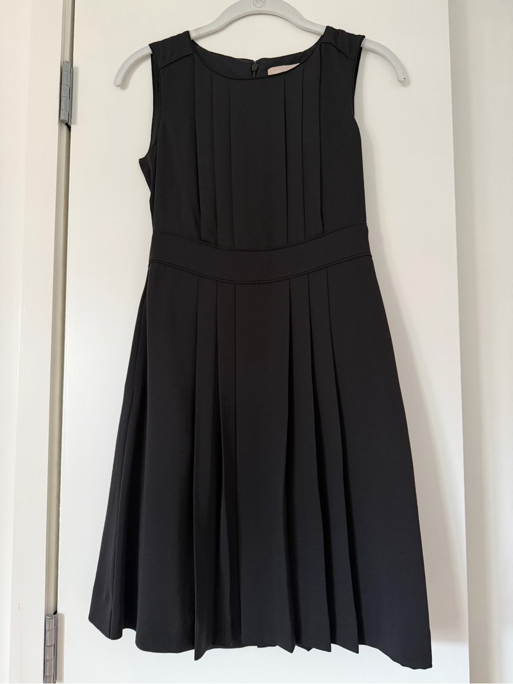 Banana Republic Black Pleated Sleeveless Dress